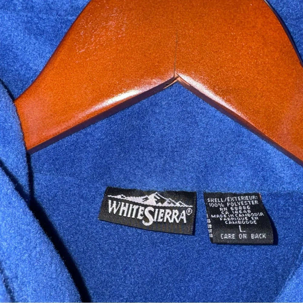 Gently used Hunter Mountain Embroidered Fleece Vest size Large - Picture 3 of 8